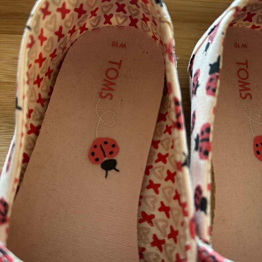 TOMS Ladybug Print Shoes - Red and Pink (Size 10) - Picture 2 of 4
